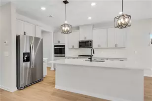 2938 Sweet Red Cir, Braselton, GA 30517 - Photo 2