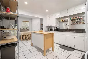 1395 Alverado Way, Decatur, GA 30032 - Photo 8