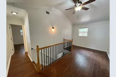 8940 Bay Drive, Gainesville, GA 30506 - Photo 4