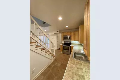 8940 Bay Drive, Gainesville, GA 30506 - Photo 10