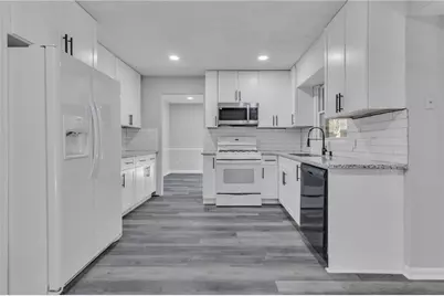 5618 Fern Creek Drive SW, Lilburn, GA 30047 - Photo 6