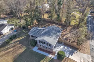 5618 Fern Creek Dr SW, Lilburn, GA 30047 - Photo 24