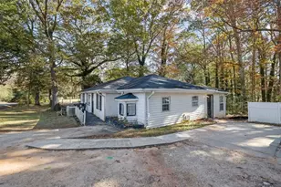 804 Rowland Rd, Stone Mountain, GA 30083 - Photo 4