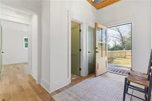 542 Sugar Hill Dr NW, Marietta, GA 30060 - Photo 2