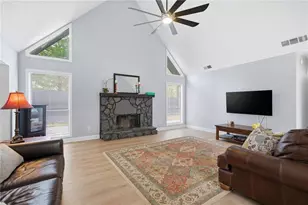 4509 N Landing Dr, Marietta, GA 30066 - Photo 6