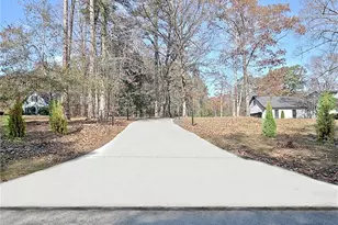 370 Dix Lee On Dr, Fayetteville, GA 30214 - Photo 4