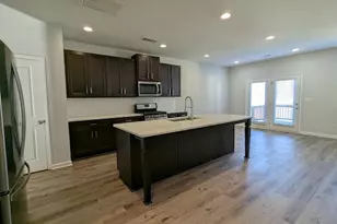 2034 Britt Dr, Snellville, GA 30078 - Photo 8