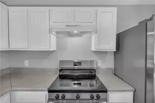 1040 Thomasville Estates Way, Atlanta, GA 30315 - Photo 18