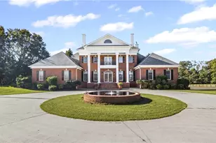 1202 Hodges Cir, Mansfield, GA 30055 - Photo 2