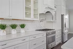 355 Banbury Crossing, Alpharetta, GA 30009 - Photo 8