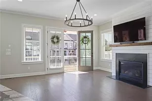 355 Banbury Crossing, Alpharetta, GA 30009 - Photo 4
