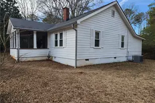 6745 Camp Valley Rd, Riverdale, GA 30296 - Photo 6