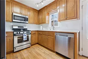 223 Hickory Ln, Canton, GA 30115 - Photo 10