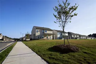 305 Sterling Creek Wy, Loganville, GA 30052 - Photo 4