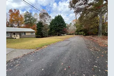 5052 Glaze Drive, Dunwoody, GA 30360 - Photo 24