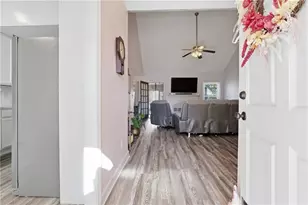 4805 Hunter Trace, Powder Springs, GA 30127 - Photo 4