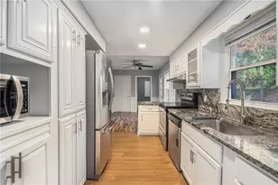 971 Willow Run, Stone Mountain, GA 30088 - Photo 14