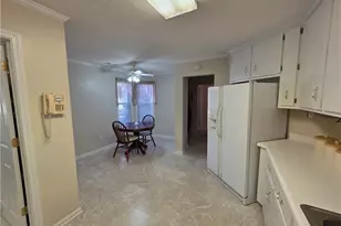 235 Monmouth Dr, Fayetteville, GA 30214 - Photo 4