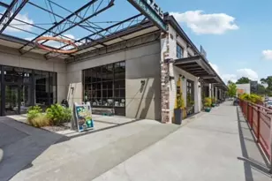 1961 James Red Moore Blvd, Atlanta, GA 30318 - Photo 50