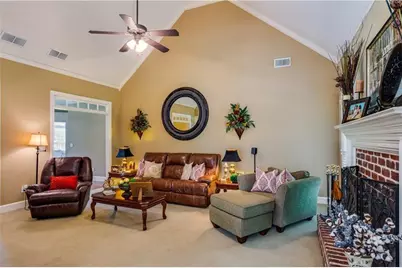 616 Richmond Place, Loganville, GA 30052 - Photo 8