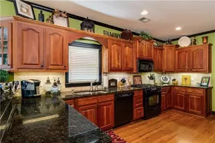 616 Richmond Pl, Loganville, GA 30052 - Photo 12