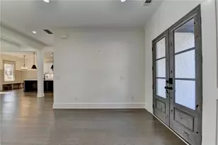 6181 Shoreland Cir, Buford, GA 30518 - Photo 4