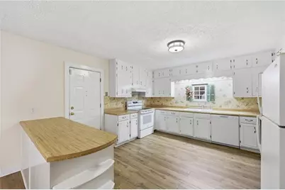 1304 Pine Valley Road, Gainesville, GA 30501 - Photo 10