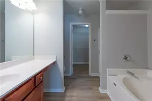 3176 Creston Park Ct, Duluth, GA 30096 - Photo 2