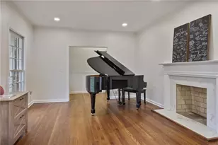 827 Hickory Dr SW, Marietta, GA 30064 - Photo 4