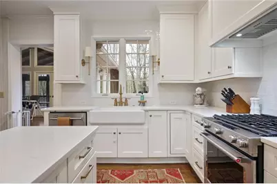 827 Hickory Drive SW, Marietta, GA 30064 - Photo 10