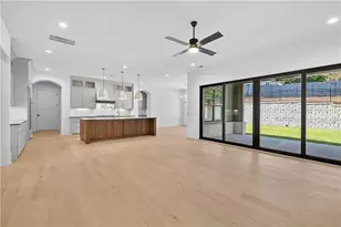 3906 Town Farms Dr, Peachtree Corners, GA 30092 - Photo 12