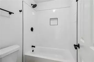 135 Willow Lake Ln, Sharpsburg, GA 30277 - Photo 32