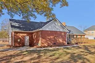 135 Willow Lake Ln, Sharpsburg, GA 30277 - Photo 48