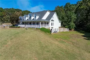 422 Blessings Ln, Nicholson, GA 30565 - Photo 2