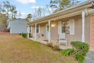 7135 Hania Dr, Fairburn, GA 30213 - Photo 4