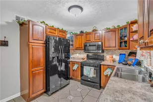 7135 Hania Dr, Fairburn, GA 30213 - Photo 16