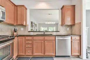 6233 Greenstone Cir, Hoschton, GA 30548 - Photo 8