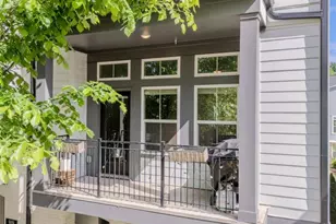 915 Katie Kerr Dr, Decatur, GA 30030 - Photo 4