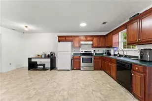 5109 Peach Mountain Cir, Gainesville, GA 30507 - Photo 14