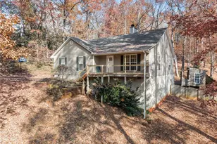 5109 Peach Mountain Cir, Gainesville, GA 30507 - Photo 2