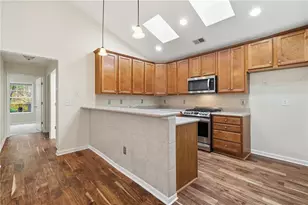 526 Arden Close, Woodstock, GA 30188 - Photo 8