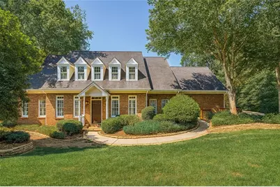 4070 Runnymede Drive SW, Lilburn, GA 30047 - Photo 4