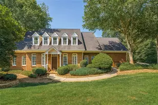 4070 Runnymede Dr SW, Lilburn, GA 30047 - Photo 4