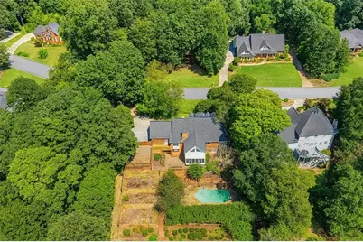 4070 Runnymede Drive SW, Lilburn, GA 30047 - Photo 42