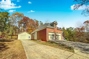 239 Gallery Ct, Acworth, GA 30101 - Photo 2