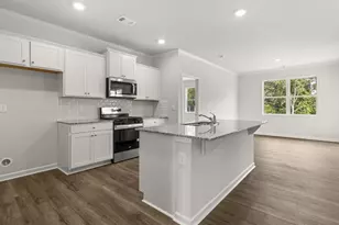 8196 Elkhorn Ct, Fairburn, GA 30213 - Photo 4