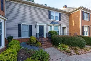 82 Mt Vernon Cir, Atlanta, GA 30338 - Photo 2