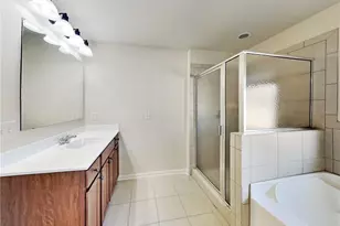 7770 Harbison Hollow Ln, Suwanee, GA 30024 - Photo 16