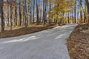 1525 Huntingford Dr, Marietta, GA 30068 - Photo 4