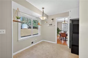 2577 Glen Circle, Lawrenceville, GA 30044 - Photo 10